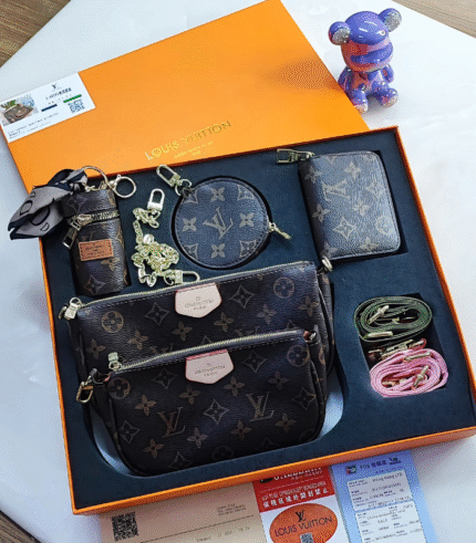 Multi Pochette Accessoires Gift Set